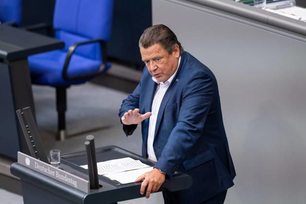 10.09.2026, GER, Berlin, 93. Sitzung des Deutschen Bundestages im Plenarsaal des Reichstagsgebäudes. Stephan Brandner AFD, steht am Sprecherpult und spricht Copyright: xnordphotoxGmbHx xChristianxSchulzex