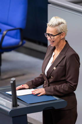 10.09.2026, GER, Berlin, 93. Sitzung des Deutschen Bundestages im Plenarsaal des Reichstagsgebäudes. Silvia Breher CDU CSU, steht am Rednerpult und spricht Copyright: xnordphotoxGmbHx xChristianxSchulzex