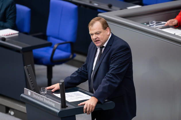 10.09.2026, GER, Berlin, 93. Sitzung des Deutschen Bundestages im Plenarsaal des Reichstagsgebäudes. Albert Stegemann CDU CSU, steht am Rednerpult und spricht Copyright: xnordphotoxGmbHx xChristianxSchulzex