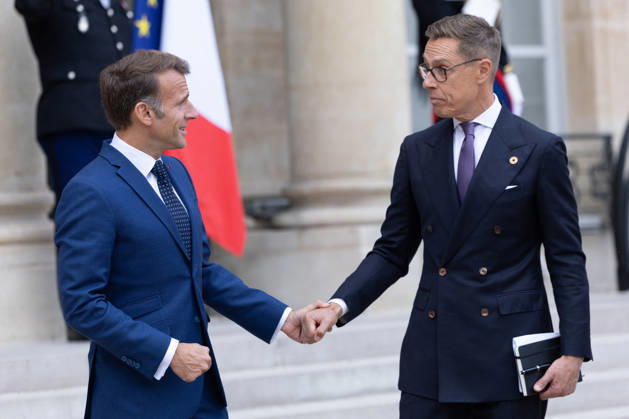 Emmanuel Macron meets with Finland President - Paris French President Emmanuel Macron and Finland s President Alexander Stubb leaves after a meeting at the Elysee Palace in Paris on September 10, 2026. Photo by Raphael Lafargue ABACAPRESS.COM Paris France  Copyright: xLafarguexRaphael ABACAx