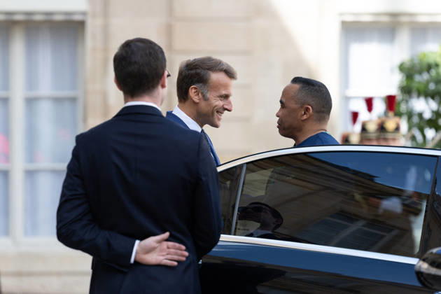 Emmanuel Macron meets with Madagascar President - Paris French President Emmanuel Macron welcomes Madagascar’s President Michael Randrianirina for a meeting at the Elysee Palace in Paris on September 10, 2026. Photo by Raphael Lafargue ABACAPRESS.COM Paris France  Copyright: xLafarguexRaphael ABACAx