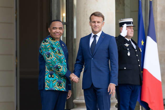 Emmanuel Macron meets with Madagascar President - Paris French President Emmanuel Macron welcomes Madagascar’s President Michael Randrianirina for a meeting at the Elysee Palace in Paris on September 10, 2026. Photo by Raphael Lafargue ABACAPRESS.COM Paris France  Copyright: xLafarguexRaphael ABACAx