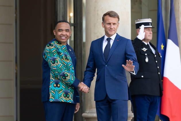Emmanuel Macron meets with Madagascar President - Paris French President Emmanuel Macron welcomes Madagascar’s President Michael Randrianirina for a meeting at the Elysee Palace in Paris on September 10, 2026. Photo by Raphael Lafargue ABACAPRESS.COM Paris France  Copyright: xLafarguexRaphael ABACAx