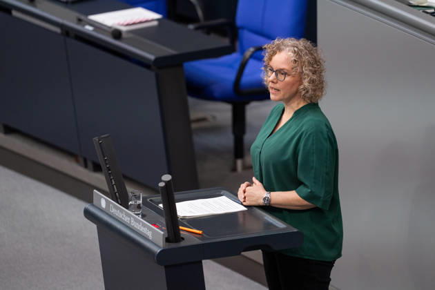 10.09.2026, GER, Berlin, 93. Sitzung des Deutschen Bundestages im Plenarsaal des Reichstagsgebäudes. Julia Verlinden Bündnis 90 Die Grünen, steht am Rednerpult und spricht Copyright: xnordphotoxGmbHx xChristianxSchulzex