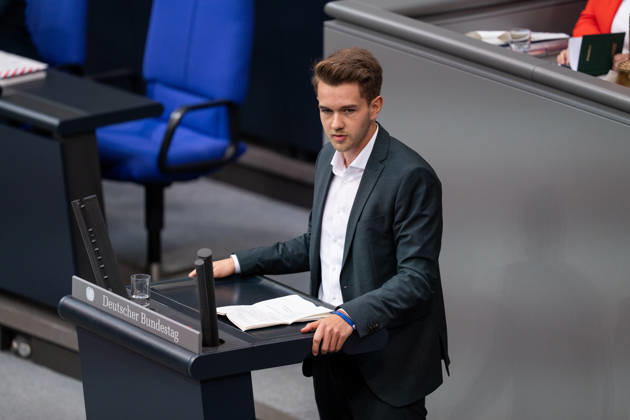 10.09.2026, GER, Berlin, 93. Sitzung des Deutschen Bundestages im Plenarsaal des Reichstagsgebäudes. David Mandrella SPD, steht am Rednerpult und spricht Copyright: xnordphotoxGmbHx xChristianxSchulzex