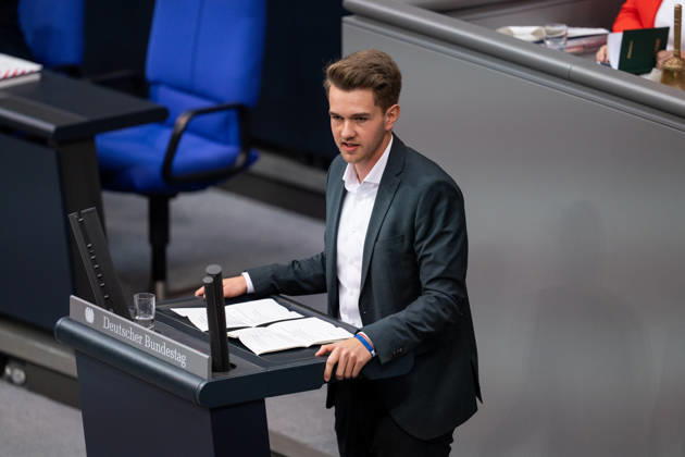 10.09.2026, GER, Berlin, 93. Sitzung des Deutschen Bundestages im Plenarsaal des Reichstagsgebäudes. David Mandrella SPD, steht am Rednerpult und spricht Copyright: xnordphotoxGmbHx xChristianxSchulzex