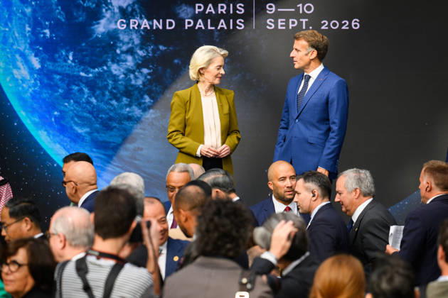 Ursula von der Leyen, President of the European Commission, and Emmanuel Macron, President of the French Republic, at the International Space Summit at the Grand Palais in Paris, France, on September 10, 2026. Caught between the United States and China, Europe intends to defend its position at the first international summit in Paris—an event snubbed by the American giants and one in which the German chancellor, despite being a co-organizer, is not participating. Eric Tschaen Pool Bestimage International Space Summit at the Grand Palais in Paris on September 10, 2026 Caught between the United States and China, Europe intends to defend its position at the first international summit in Paris—an event snubbed by the American giants and attende Copyright: xEricxTschaenx xPoolx xBestimagexEricxTschaenx xPoolx xBestimagex