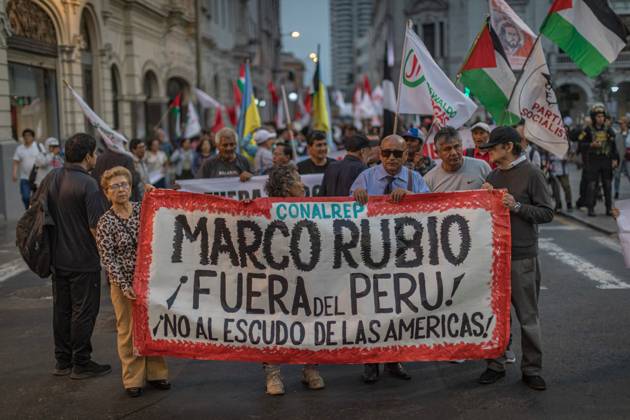 Protesters Rally Against Marco Rubio™s Visit to Peru LIMA, PERU SEPTEMBER 9, 2026: Protesters from left-wing civic and university collectives gather at Plaza San Martin in central Lima to demonstrate against the official visit of U.S. Secretary of State Marco Rubio to Peru. The demonstrators marched through the city centre into the evening during Rubio™s South American tour. Lima Peru Copyright: x xErickxDiazxVelizx xJNAxPressx
