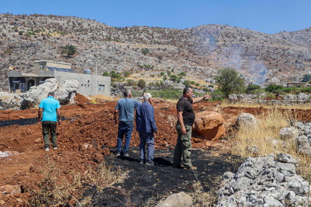Damage left behind by the Israeli army in the Lebanese town of Kafr Shouba NABATIEH GOVERNORATE, LEBANON - SEPTEMBER 10: Lebanese Civil Defense and fire crews respond as local residents inspect the site in the town of Kfar Shouba in the Nabatieh Governorate of southern Lebanon following an incursion and subsequent withdrawal by Israeli forces, on September 10, 2026. Despite the ongoing ceasefire and framework agreement, Israeli troops entered the town in the morning, leaving plumes of smoke rising over the area as emergency teams were dispatched and citizens surveyed the damage after the military pullout. Ramiz Dallah Anadolu Nabatieh governorate Lebanon. Editorial use only. Please get in touch for any other usage.  Copyright: x2026xAnadoluxRamizxDallahx