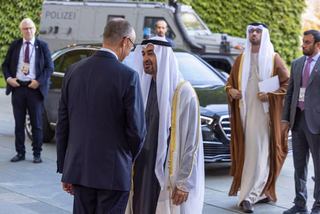 Staatsbesuch S.H. des Präsidenten der Vereinigten Arabischen Emirate, Scheich Mohammed bin Zayed Al Nahyan, in der Bundesrepublik Deutschland Deutschland, Berlin am 10. September 2026: Bundeskanzler Friedrich Merz begrüßt den Präsidenten der Vereinigten Arabischen Emirate, Scheich Mohammed bin Zayed Al Nahyan im Bundeskanzleramt.