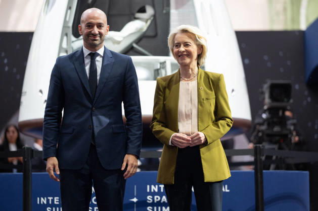 Arrivals at the International Space Summit - Paris French Junior Minister for Europe Benjamin Haddad welcomes European Commission President Ursula von der Leyen arrives at the International Space Summit at the Grand Palais in Paris, France on September 10, 2026. Photo by Jeanne Accorsini Pool ABACAPRESS.COM Paris France  Copyright: xAccorsinixJeanne Pool ABACAx