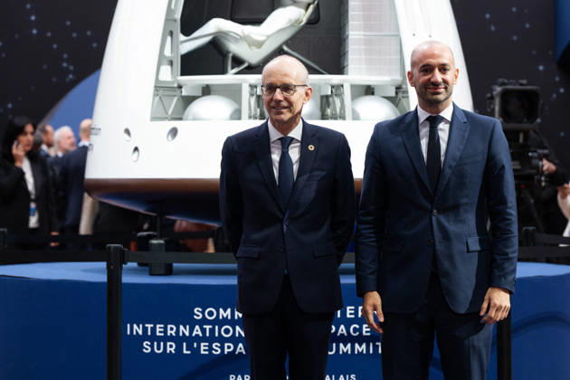 Arrivals at the International Space Summit - Paris French Junior Minister for Europe Benjamin Haddad welcomes Luxembourg s Prime Minister Luc Frieden at the International Space Summit at the Grand Palais in Paris, France on September 10, 2026. Photo by Jeanne Accorsini Pool ABACAPRESS.COM Paris France  Copyright: xAccorsinixJeanne Pool ABACAx