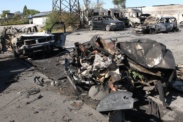 Burnt-out cars are in the street after a Russian Banderol cruise missile attack, Dnipro, Ukraine, September 10, 2026. Russian forces launched a double strike on the city with S8000 Banderol missiles, damaging a food industry facility. A fire broke out near the site, destroying 12 passenger cars and two minibuses. Two people were killed and at least five injured in the attack. (Photo by Mykola Miakshykov Ukrinform) Aftermath of Russian attack on Dnipro on September 10, 2026  Copyright: xMykolaxMiakshykovx