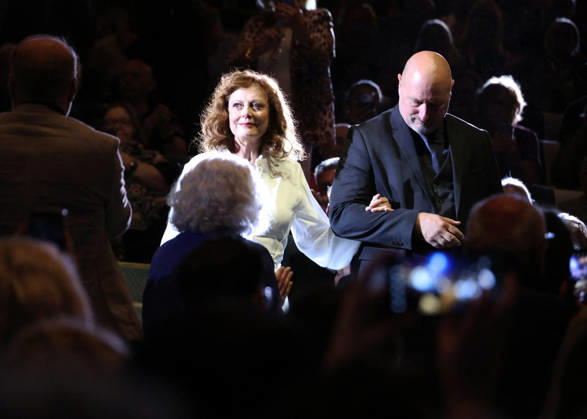 Susan Sarandon receives a Deauville Icon Award on stage during the 52nd Deauville American Film Festival on September 10, 2026. Denis Guignebourg, Bestimage. Susan Sarandon attends the Deauville Icon Award Ceremony at the 52nd Deauville American Film Festival on September 10, 2026, in Deauville, France. Deauville, France Copyright: xDenisxGuignebourgx xBestimagexDenisxGuignebourgx xBestimagex