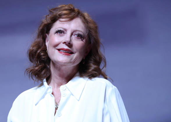 Susan Sarandon receives a Deauville Icon Award on stage during the 52nd Deauville American Film Festival on September 10, 2026. Denis Guignebourg, Bestimage. Susan Sarandon attends the Deauville Icon Award Ceremony at the 52nd Deauville American Film Festival on September 10, 2026, in Deauville, France. Deauville, France Copyright: xDenisxGuignebourgx xBestimagexDenisxGuignebourgx xBestimagex