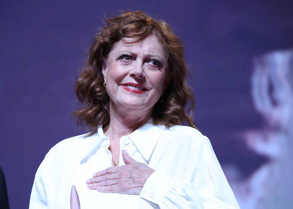 Susan Sarandon receives a Deauville Icon Award on stage during the 52nd Deauville American Film Festival on September 10, 2026. Denis Guignebourg, Bestimage. Susan Sarandon attends the Deauville Icon Award Ceremony at the 52nd Deauville American Film Festival on September 10, 2026, in Deauville, France. Deauville, France Copyright: xDenisxGuignebourgx xBestimagexDenisxGuignebourgx xBestimagex