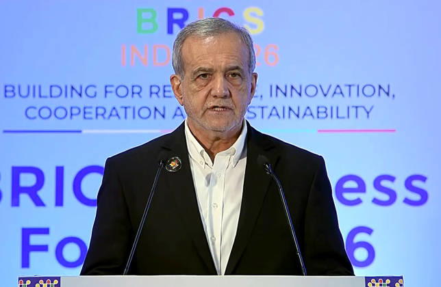 RECORD DATE NOT STATED Leaders Session of the BRICS Business Forum New Delhi, Sep 11 (ANI): Iranian President Masoud Pezeshkian addresses the Leaders Session of the BRICS Business Forum, in New Delhi on Friday. (DD News ANI Video Grab) New Delhi Delhi India Copyright: xANIx ANI_20260911448