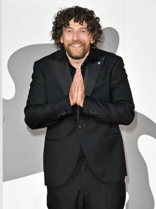 IPA88405594 - Venice, 83rd Venice International Film Festival 2026 - Night 10 - Red carpet for the Nuovo IMAIE Award. Pictured: Maurizio Lastrico  Copyright: xSimonexComix xPoolxPhotoxEventsx08x IPA88405594