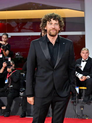 IPA88405778 - Venice, 83rd Venice International Film Festival 2026 - Night 10 - Red carpet for the Nuovo IMAIE Award; pictured: Maurizio Lastrico  Copyright: xManuelexMangiarottix xx IPA88405778