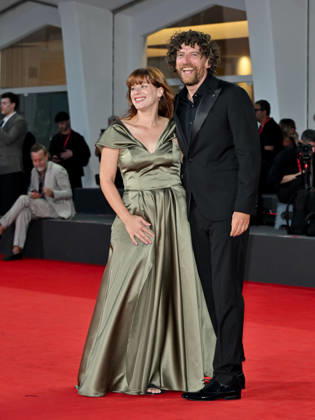 IPA88407033 - Venice, 83rd Venice International Film Festival 2026 - Night 10 - Red carpet for the Nuovo IMAIE Award. Pictured: Maurizio Lastrico, Adeline d Hermy  Copyright: xSimonexComix xPoolxPhotoxEventsx08x IPA88407033