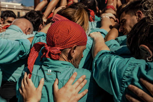 September 11, 2026, Barcelona, Catalonia, Spain: The Castellers de Vilafranca build a human tower during the Diada Castellera at Catalonia s National Day, the Diada Barcelona Spain - ZUMAo105 20260911_fap_o105_034 Copyright: xMatthiasxOesterlex