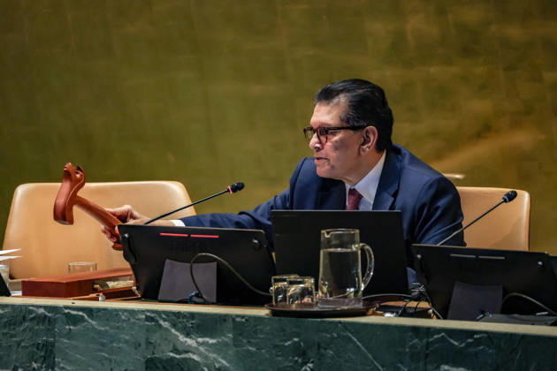 News Bilder des Tages #2 September 11, 2026, New York, New York, United States: President of the 81st session of the UN General Assembly KHALILUR RAHMAN gavels the plenary meeting to order at UNHQ, as the Assembly considers the organization of work, adoption of the agenda and allocation of items for its new session. New York United States - ZUMAo116 20260911_znp_o116_042 Copyright: xBiancaxOterox