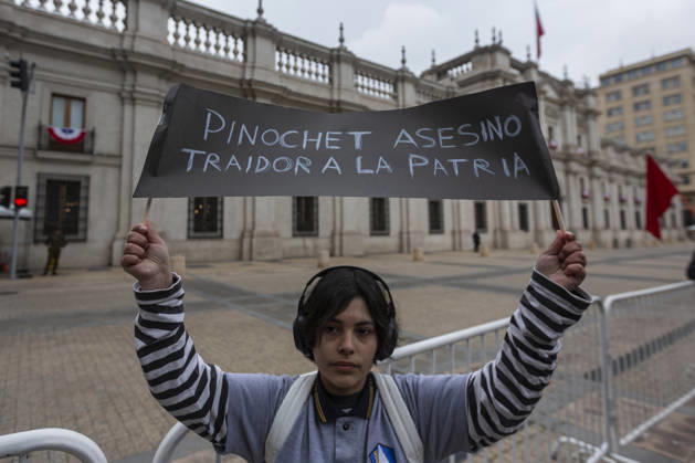People commemorate the 53rd anniversary of the coup against President Salvador Allende in Santiago de Chile, On September 11, 2026. In honor and memory of the victims of Augusto Pinochet s civic-military dictatorship. Santiago Chile Copyright: xClaudioxAbarcaxSandovalx