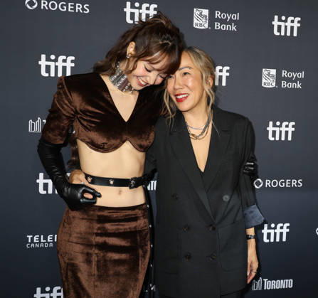 Entertainment Bilder des Tages #2 51st Toronto International Film Festival: Red carpet for the film Always Lalisa. Lalisa Manobal (aka Lisa) and director Sue Kim. 459601. September 11, 2026. Toronto, Canada  Copyright: xIsabellexVautierx xStarfacex STAR_459601_193