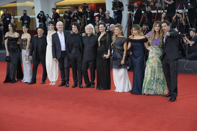 Ritorno a Buenos Aires red carpet at the 83rd Venice International Film Festival at Palazzo del Cinema in Venice Lido in Venice Lido, Italy - 11 Sept 2026 (L-R) Adriano Giannini, Vjaya Bechis Boll, Paula Cohen, Marcela Serli, Ana Celentano, director Marco Bechis, a guest, Marcelo Chaparro, Olivia Nuss, Adrián Fondari, Verónica Gerez and Maria Laila Fernandez attend the red carpet of the movie Ritorno a Buenos Aires during the 83rd Venice International Film Festival at Palazzo del Cinema in Venice Lido. Venice Lido Italy Copyright: xMarioxCartellix xSOPAxImagesx _DSC4144