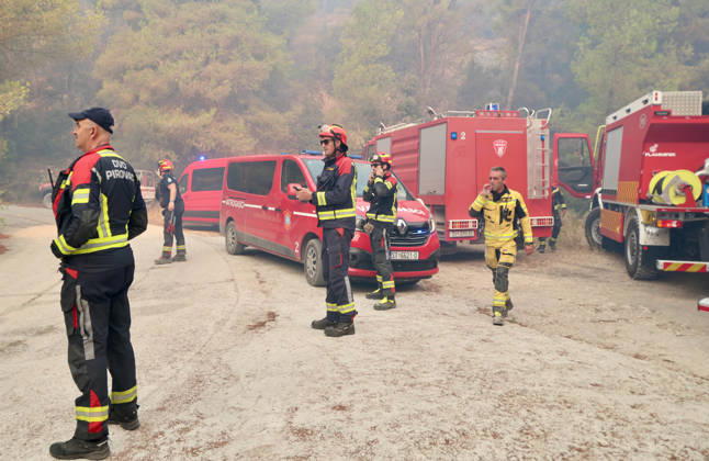 Croatia Island Wildfire Members of Croatian fire are working to extinguish a wildfire near city Milna at Island Brac, Croatia on September 12, 2026.  IvoxCagalj PIXSELL