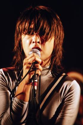 FILES FROM GAMMA-RAPHO Catherine Ringer et Fred Chichin sur scène lors du concert du groupe Les Rita Mitsouko à La Cigale à Paris, le 13 mai 1987. Paris France  Copyright: xPatrickxAventurier xGrk8024485x