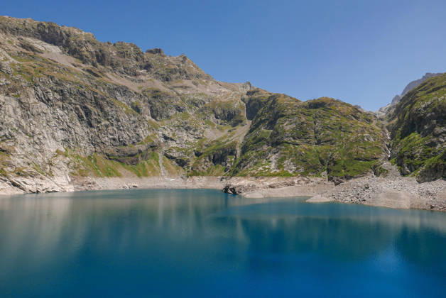 RECORD DATE NOT STATED Landscape of the Louron Valley in the Hautes-Pyrénées 65 Louron Valley 65 View of the Caillaouas Dam Lake The reservoirwater reservoir powers the Soula power plant Occitanie Pyrenees-Méditerranée Midi-Pyrénées Hautes-Pyrénées 65 Loudenvielle Europe Western Europe France  Copyright: xBetendxA Andia.frx 464684