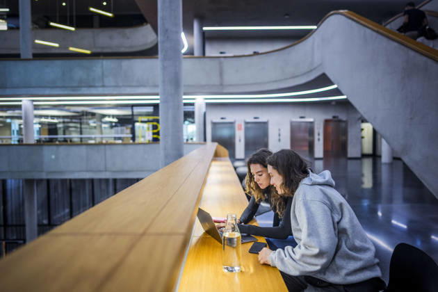 Fotostory Pressetermin bei Zalando: ZALANDO Outlet Store, Headquarter und Workspaces in Berlin aufgenommen am 16.09.2026....Berlin, 16.09.2026. Berlin Deutschland NUR FÜR REDAKTIONELLE ZWECKE - EDITORIAL USE ONLY - BILDNUTZUNG NUR IM ZALANDO-KONTEXT Copyright: xDominikxButzmannx