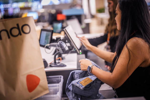 Fotostory Pressetermin bei Zalando: ZALANDO Outlet Store, Headquarter und Workspaces in Berlin aufgenommen am 16.09.2026....Berlin, 16.09.2026. Berlin Deutschland NUR FÜR REDAKTIONELLE ZWECKE - EDITORIAL USE ONLY - BILDNUTZUNG NUR IM ZALANDO-KONTEXT Copyright: xDominikxButzmannx