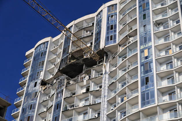 A 19-storey apartment block is damaged by a Russian drone strike in Odesa, Ukraine, September 17, 2026. Ten apartments between the 14th and 16th floors sustained significant damage. Three people, including a four-year-old child, were injured. (Photo by Nina Liashonok Ukrinform) Overnight Russian attack damages 19-storey apartment block in Odesa Copyright: xNinaxLiashonokx