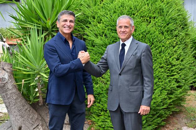 IPA88635701 - Rome: RAI Studios on Via Teulada. Photocall for the show *Il cacciatore di sogni*. Pictured: Stefano Buttafuoco, Roberto Ferrara Copyright: xMaurizioxD Avanzox xMaurizioxDxAvanzox IPA88635701