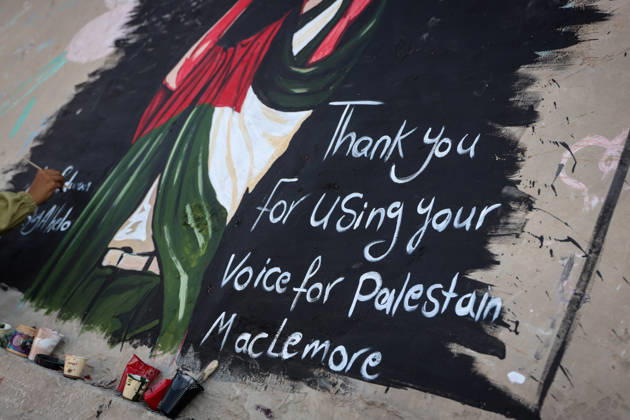 Mural honors US rapper Macklemore for solidarity with Palestinians in Gaza GAZA CITY, GAZA, PALESTINE - SEPTEMBER 17: A view of a mural of the US rapper Macklemore that Palestinian artists painted on the wall of a destroyed house in Gaza City to thank him for expressing support for Palestinians in the Gaza Strip, Gaza, Palestine, on September 17, 2026. The mural expresses love and gratitude for Macklemore s solidarity with the Palestinian people. Abdalhkem Abu Riash Anadolu Gaza City Gaza. Editorial use only. Please get in touch for any other usage.  Copyright: x2026xAnadoluxAbdalhkemxAbuxRiashx