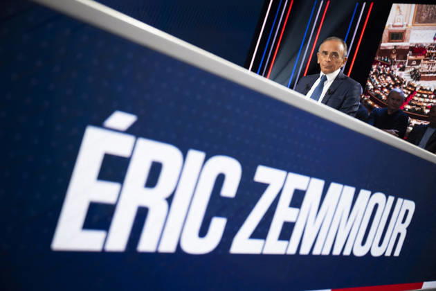 Eric Zemmour on BFMTV - Paris French candidate for the presidential election Eric Zemmour during an interview on Face a BFM on BFMTV in Paris on September 17, 2026. Photo by Eliot Blondet ABACAPRESS.COM Paris France France  Copyright: xBlondetxEliot ABACAx