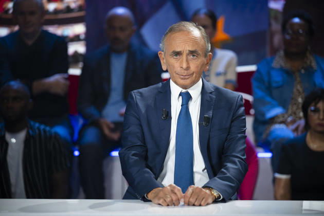 Eric Zemmour on BFMTV - Paris French candidate for the presidential election Eric Zemmour during an interview on Face a BFM on BFMTV in Paris on September 17, 2026. Photo by Eliot Blondet ABACAPRESS.COM Paris France France  Copyright: xBlondetxEliot ABACAx