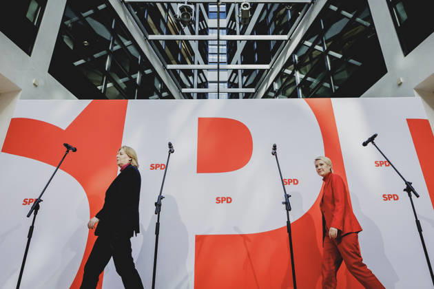 (L-R) Baerbel Bas (SPD), Bundesministerin fuer Arbeit und Soziales, und Manuela Schwesig, Ministerpraesidentin und Spitzenkandidatin der SPD fuer die Landtagswahl in Mecklenburg-Vorpommern, aufgenommen im Rahmen einer Pressekonferenz als Reaktion auf die Landtagswahl in Mecklenburg-Vorpommern sowie die Berliner Abgeordnetenhauswahl in Berlin, 21.09.2026. Waehrend Die Linke die Wahl in Berlin mit 25,7% vor der CDU gewonnen hat, siegte in Mecklenburg-Vorpommern die AfD mit 38,2% vor der SPD. Erstmals nicht ueber die 5%-Huerde geschafft hat es die CDU in Mecklenburg-Vorpommern. Berlin Deutschland Copyright: xFlorianxGaertnerx