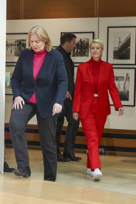 Bärbel Bas und Manuela Schwesig bei der Pressekonferenz nach den Landtagswahlen in Berlin und Mecklenburg Vorpommern im Willy Brandt Haus am 21.09.26 SPD-Spitze zur PK nach Landtagswahlen in Berlin
