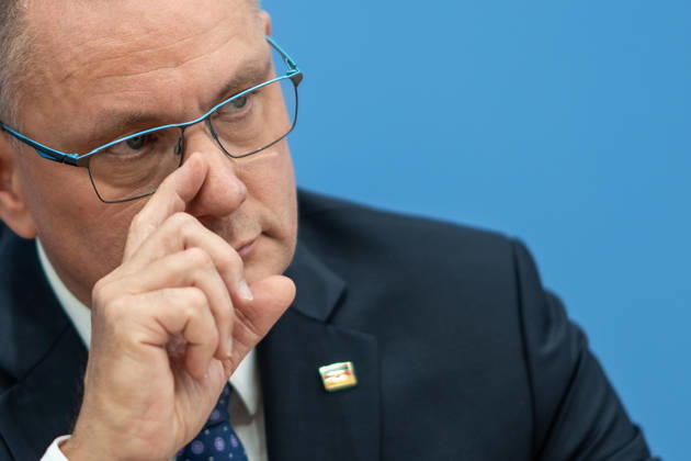 Tino Chrupalla, Bundesvorsitzender AfD, während der Bundespressekonferenz;Bundespressekonferenz in Berlin - Wahlnachlese nach den Landtagswahlen in Mecklenburg-Vorpommern und Berlin, Berlin Berlin Deutschland Haus der Bundespressekonferenz
