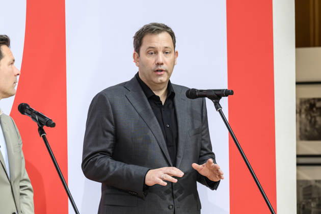 im Bild v.l.: Lars Klingbeil, GER, Berlin, SPD Pressekonferenz nach den Wahlen in Berlin und Mecklenburg Vorpommern - MV, im Atrium, Willy-Brandt-Haus, Wilhelmstraße 141, 10963 Berlin, 21.09.2026, Copyright: HMBxMedia UwexKoch