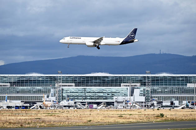 20.09.2026, xsvx, Reise, Urlaub,Wirtschaft, emwir, D-AIRN, Lufthansa, Deutschland, Airbus A321-131, Airbus A321-100, Kaiserslautern, Standardlackierung, Hex 3C664E, MSN 560, Baujahr 1995, Auslieferung Dezember 1995, 205 Sitzplätze, zwei IAE V2530-A5, Schmalrumpfflugzeug, aktiv, Testregistrierung D-AVZK, pandemiebedingt 2020 bis 2022 zeitweise eingelagert, über 30 Jahre im Lufthansa-Dienst. im Landeanflug auf Frankfurt Arrival Frankfurt