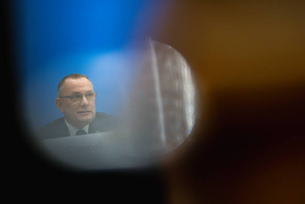AfD - Auswirkungen der Landtagswahlen in Berlin und Mecklenburg-Vorpommern auf die Bundespolitik. Deutschland, Berlin am 21. September 2026 Einen Tag nach den Erfolgen der AfD bei den Landtagswahlen in Mecklenburg-Vorpommern und der Wahl zum Berliner Abgeordnetenhaus stellen sich die AfD-Vorsitzenden gemeinsam mit den Spitzenkandidaten Leif-Erik Holm und Kristin Brinker in der Bundespressekonferenz den Fragen der Presse. Im Bild: Tino Chrupalla, Bundessprecher der AfD und Co-Vorsitzender der AfD-Fraktion im Deutschen Bundestag.