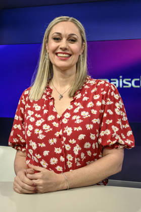 im Bild v.l.: Ruth Moschner (Moderatorin), GER, Berlin, Studio, zu Gast bei Maischberger, politische Talkshow, TV, Format, mit Moderatorin Sandra Maischberger, Das Erste, aus Adlershof Am Studio 20, 21.09.2026, Copyright: HMBxMedia UwexKoch