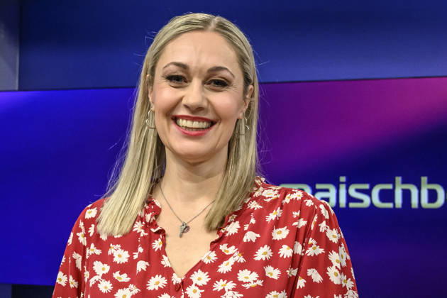 im Bild v.l.: Ruth Moschner (Moderatorin), GER, Berlin, Studio, zu Gast bei Maischberger, politische Talkshow, TV, Format, mit Moderatorin Sandra Maischberger, Das Erste, aus Adlershof Am Studio 20, 21.09.2026, Copyright: HMBxMedia UwexKoch