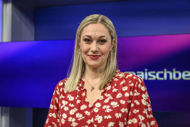 im Bild v.l.: Ruth Moschner (Moderatorin), GER, Berlin, Studio, zu Gast bei Maischberger, politische Talkshow, TV, Format, mit Moderatorin Sandra Maischberger, Das Erste, aus Adlershof Am Studio 20, 21.09.2026, Copyright: HMBxMedia UwexKoch