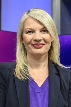 im Bild v.l.: Annett Meiritz (Handelsblatt), GER, Berlin, Studio, zu Gast bei Maischberger, politische Talkshow, TV, Format, mit Moderatorin Sandra Maischberger, Das Erste, aus Adlershof Am Studio 20, 21.09.2026, Copyright: HMBxMedia UwexKoch