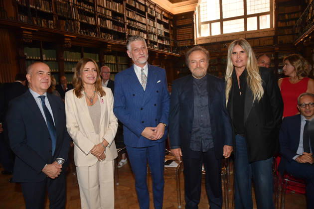 IPA88844421 - Rome, Ministry of Culture: Ceremony to Award the Stella to Franco Nero. Pictured: Franco Nero, Lucia Borgonzoni, Alessandro Giuli, Tiziana Rocca Copyright: xVincenzoxLandix xVincenzoxLandix IPA88844421